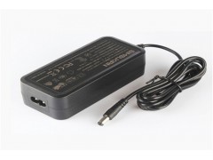 日規(guī)日立投影機(jī)電源適配器