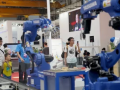 我國工業(yè)機器人去年銷量達14.1萬臺