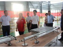 熱烈歡迎自貢市沿灘區(qū)黃書(shū)記一行蒞臨我廠考察調(diào)研！