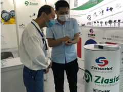 OMG,兩個(gè)展會(huì)都有齊亞斯的身影哎