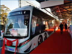 上海電氣集團(tuán)助力首列數(shù)軌列車上海臨港開跑