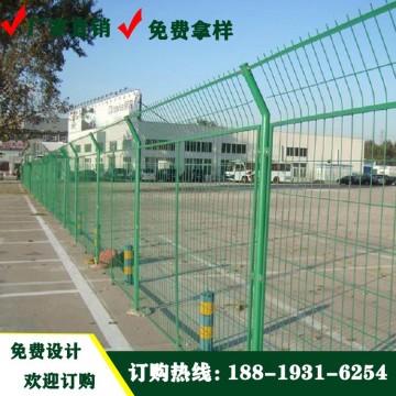 ?？诰G色園林護(hù)欄網(wǎng) 三亞高速公路防