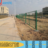 霞山機場鐵絲網批發(fā) 雷州高速公路護欄網 湛江學校防攀爬護欄網