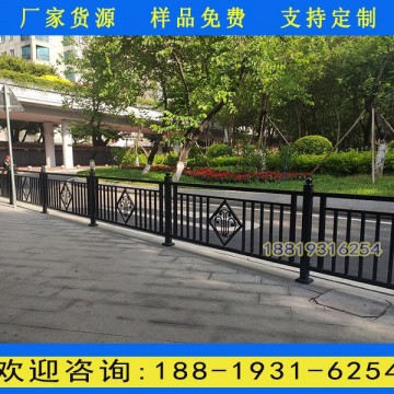 廣州三元里人行道護(hù)欄價(jià)格 道路兩側(cè)