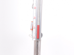 惠科達助你如何使用頂部安裝的磁性翻板液位計保證加工廠的可靠連接？